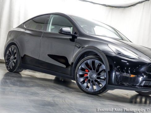 Used 2024 Tesla Model Y Performance AWD/4WD image 4