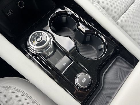 New 2026 Ford Explorer Platinum w/ LUX Leather Package image 8