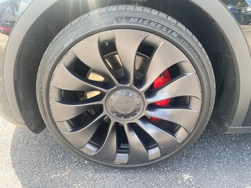 Used 2023 Tesla Model Y Performance AWD/4WD image 7