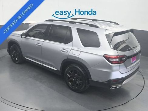Used 2025 Honda Pilot Touring image 23