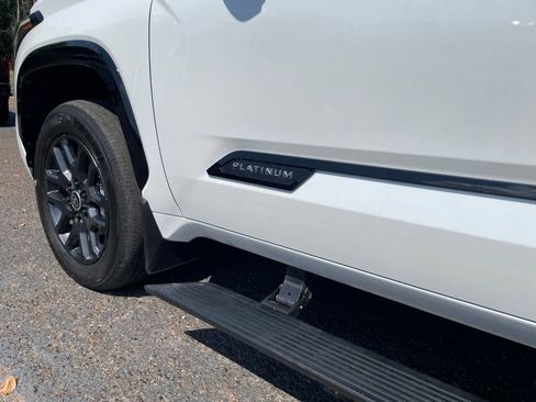 Used 2024 Toyota Tundra Platinum AWD/4WD image 14