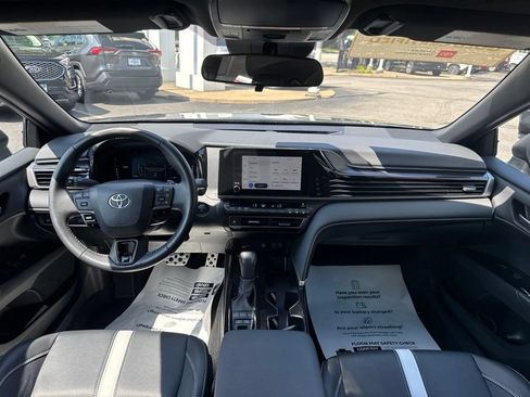 Certified 2025 Toyota Camry SE FWD image 18