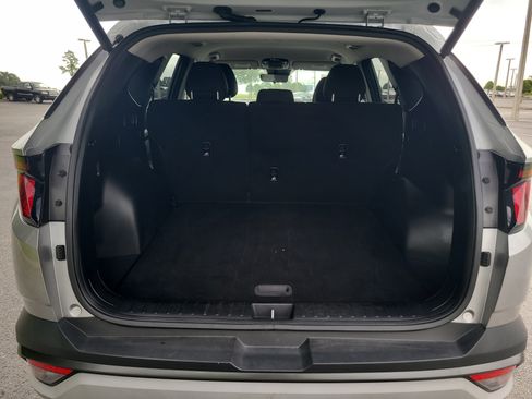 Used 2025 Hyundai Tucson SEL FWD image 12