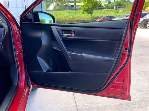Used 2017 Toyota Corolla SE FWD image 22