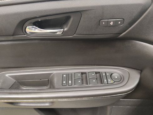 Used 2017 GMC Acadia Limited SLT image 27