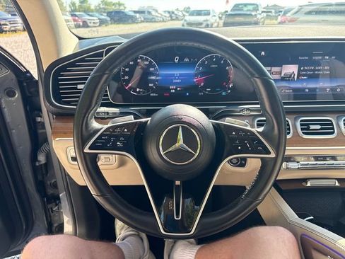 Used 2024 Mercedes-Benz GLS 450 4MATIC image 26