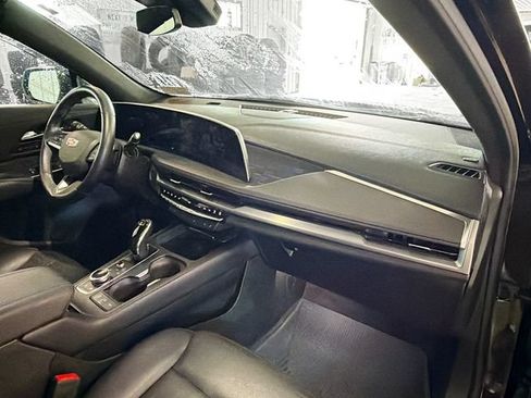 Used 2024 Cadillac XT4 Sport AWD/4WD image 12