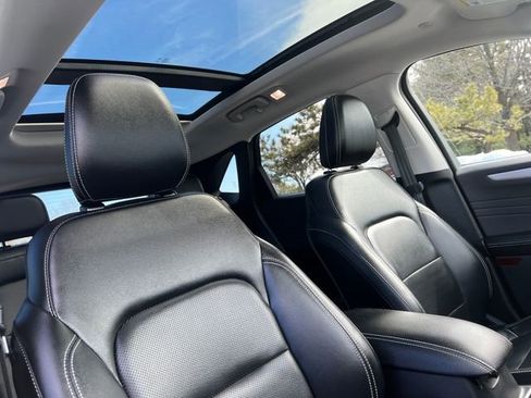 Used 2022 Ford Escape SEL image 35