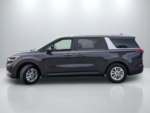 Used 2024 Kia Carnival LX FWD image 7