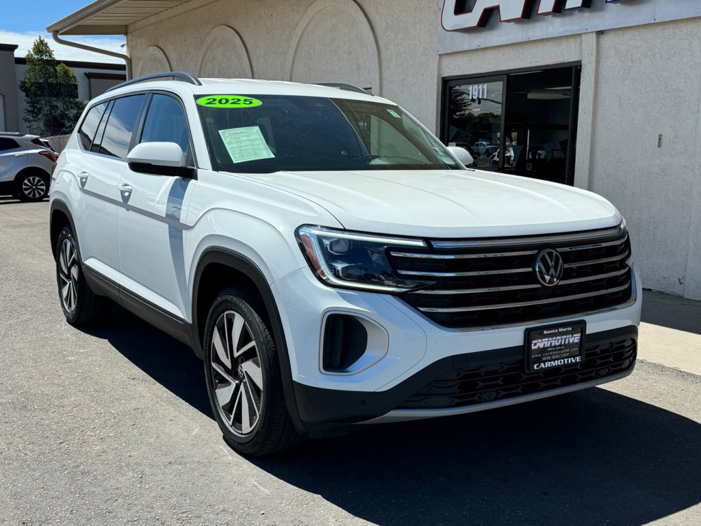 Used 2025 Volkswagen Atlas SE FWD image 1