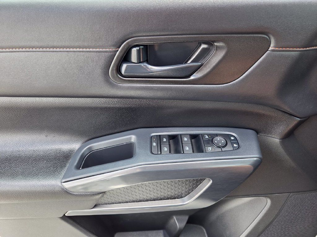 Used 2024 Nissan Pathfinder Rock Creek AWD/4WD image 22