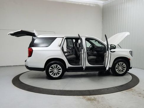 Used 2022 GMC Yukon SLT w/ SLT Luxury Package RWD image 16