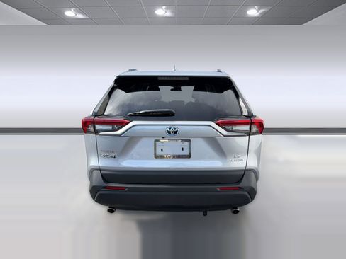 Certified 2024 Toyota RAV4 LE AWD/4WD image 10