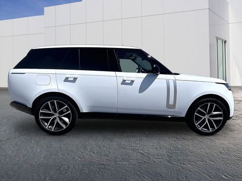 Used 2025 Land Rover Range Rover Autobiography AWD/4WD image 8