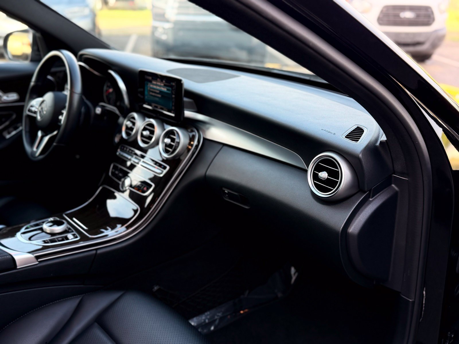 Used 2019 Mercedes-Benz C 300 Sedan image 22