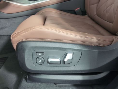 New 2026 BMW X5 sDrive40i w/ Premium Package image 11