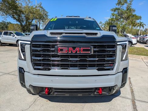 Used 2025 GMC Sierra 3500 AT4 image 8