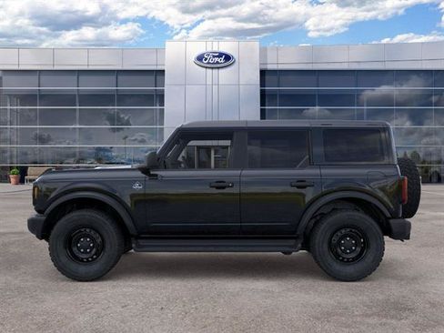 New 2026 Ford Bronco Outer Banks w/ Black Appearance Package AWD/4WD image 3