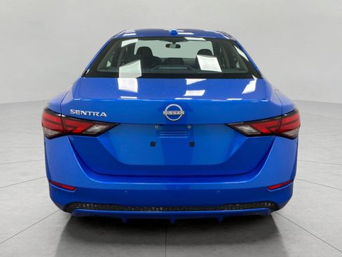 Used 2025 Nissan Sentra SV image 4
