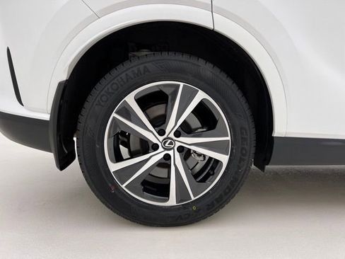 Used 2023 Lexus RX 350 Premium w/ Accessory Package AWD/4WD image 31