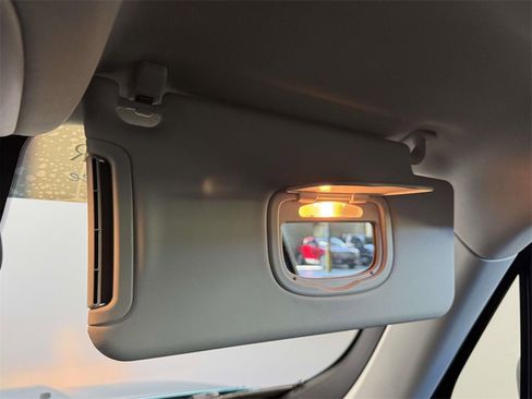 Used 2021 Jeep Renegade Limited image 32