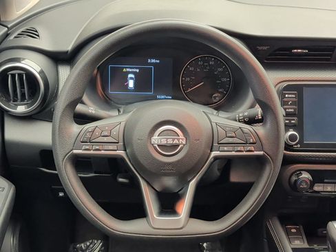 Certified 2022 Nissan Kicks SV FWD image 18