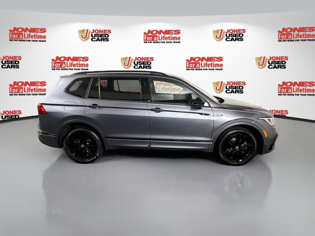 Used 2022 Volkswagen Tiguan SE R-Line FWD image 16
