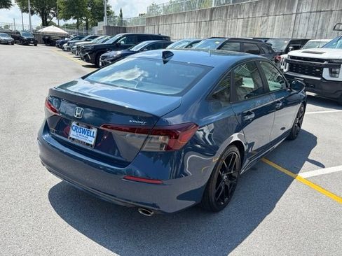 Used 2025 Honda Civic Sport image 6