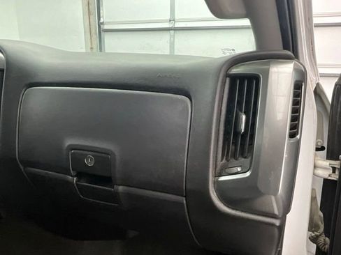 Used 2018 Chevrolet Silverado 1500 LT w/ All Star Edition image 9