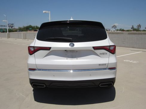 Certified 2024 Acura MDX SH-AWD w/ Technology Package image 7