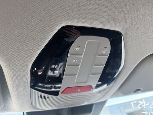 Used 2025 Kia K4 FWD image 17