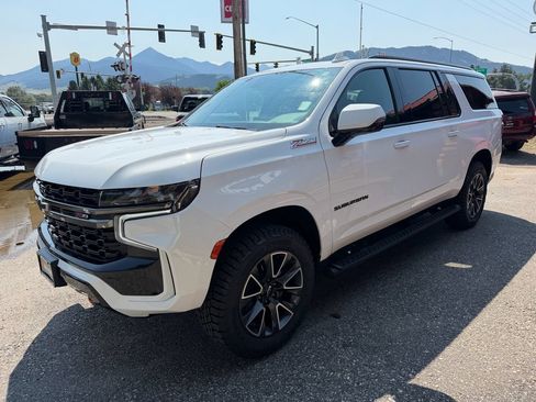 Used 2021 Chevrolet Suburban Z71 w/ Z71 Off-Road Package AWD/4WD image 5
