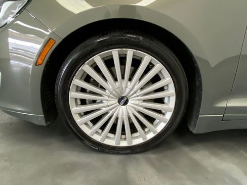 Used 2017 Lincoln MKZ Reserve image 19