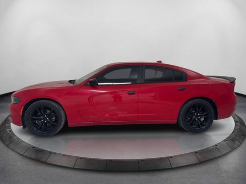 Used 2016 Dodge Charger SXT RWD image 8
