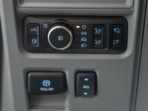 New 2025 Ford F150 XLT w/ Equipment Group 303A High image 39