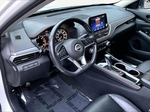 Used 2023 Nissan Altima 2.5 SR image 12