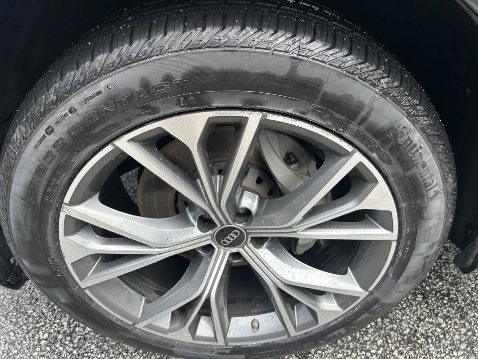 Used 2023 Audi Q8 Premium Plus AWD/4WD image 27