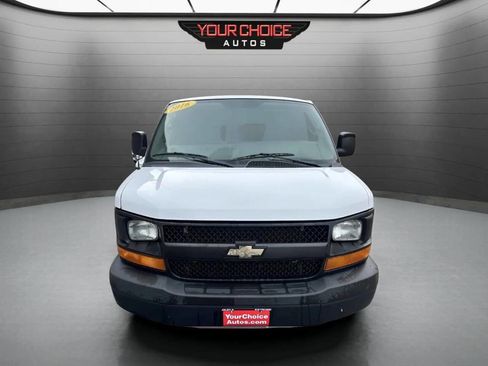 Used 2016 Chevrolet Express 2500 image 2