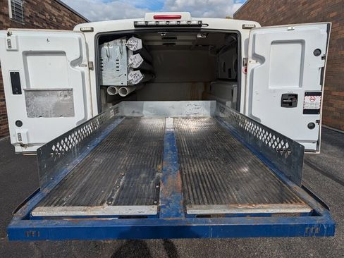 Used 2015 Ford F250 XL w/ Power Equipment Group AWD/4WD image 26