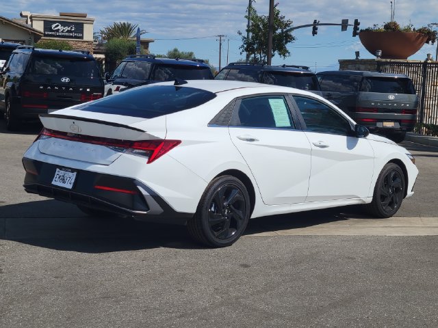 Used 2026 Hyundai Elantra SEL Sport Premium FWD image 4