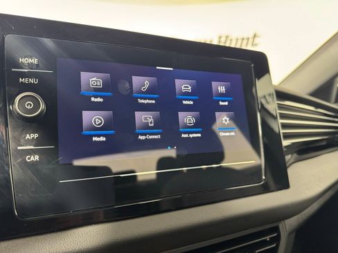Used 2025 Volkswagen Jetta Sport FWD image 21