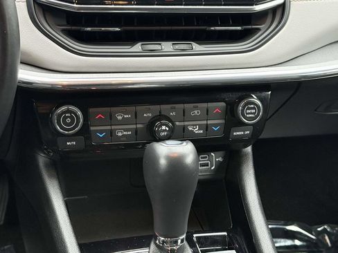 Used 2022 Jeep Compass Limited w/ Elite Group AWD/4WD image 17