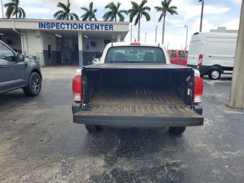 Used 2016 Toyota Tacoma SR RWD image 9