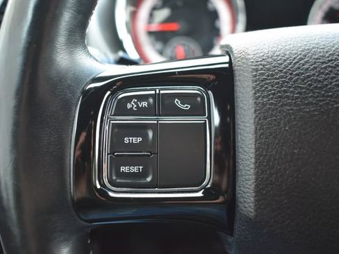 Used 2017 Dodge Grand Caravan SXT w/ Driver Convenience Group image 19