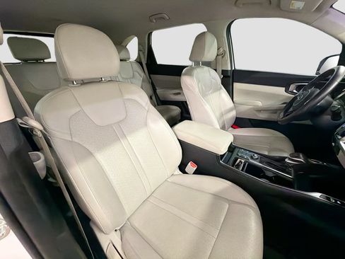 Used 2021 Kia Sorento S FWD image 28