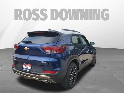 Used 2022 Chevrolet TrailBlazer ACTIV w/ Sun and Liftgate Package FWD image 4