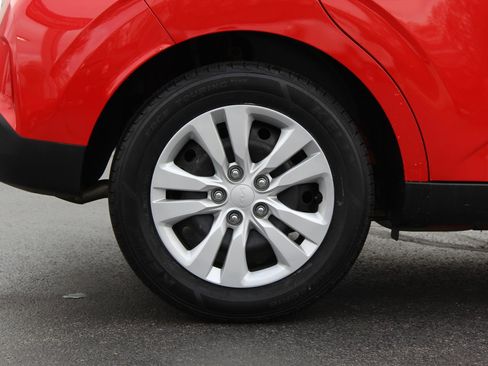 Used 2023 Kia Soul LX image 25