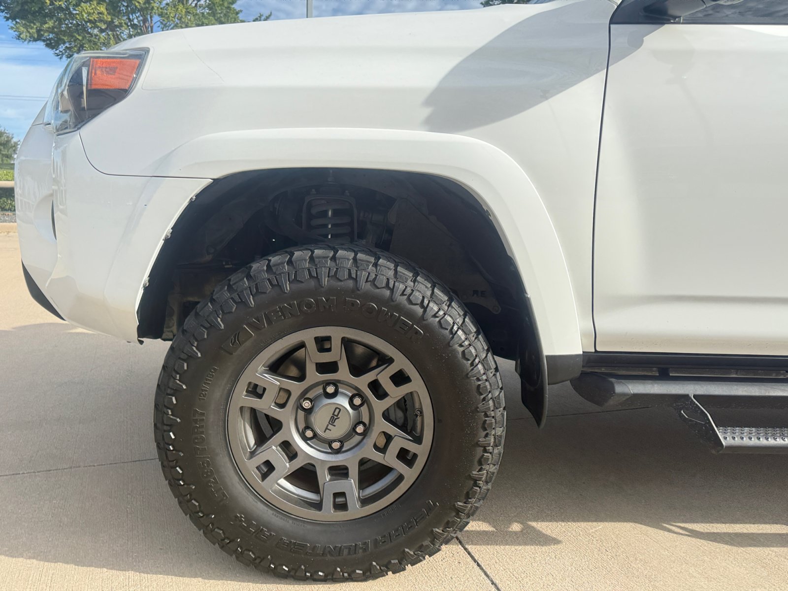 Used 2020 Toyota 4Runner Venture w/ Moonroof Package AWD/4WD image 9