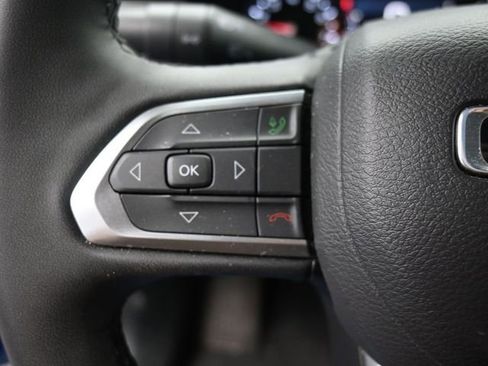 Used 2025 Jeep Compass Limited image 27