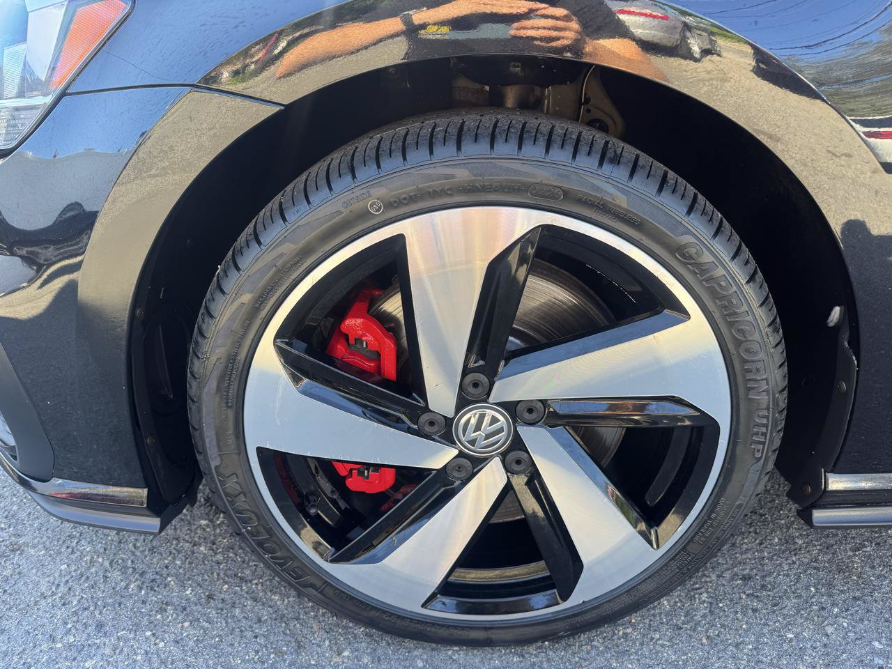 Used 2020 Volkswagen GTI SE FWD image 27